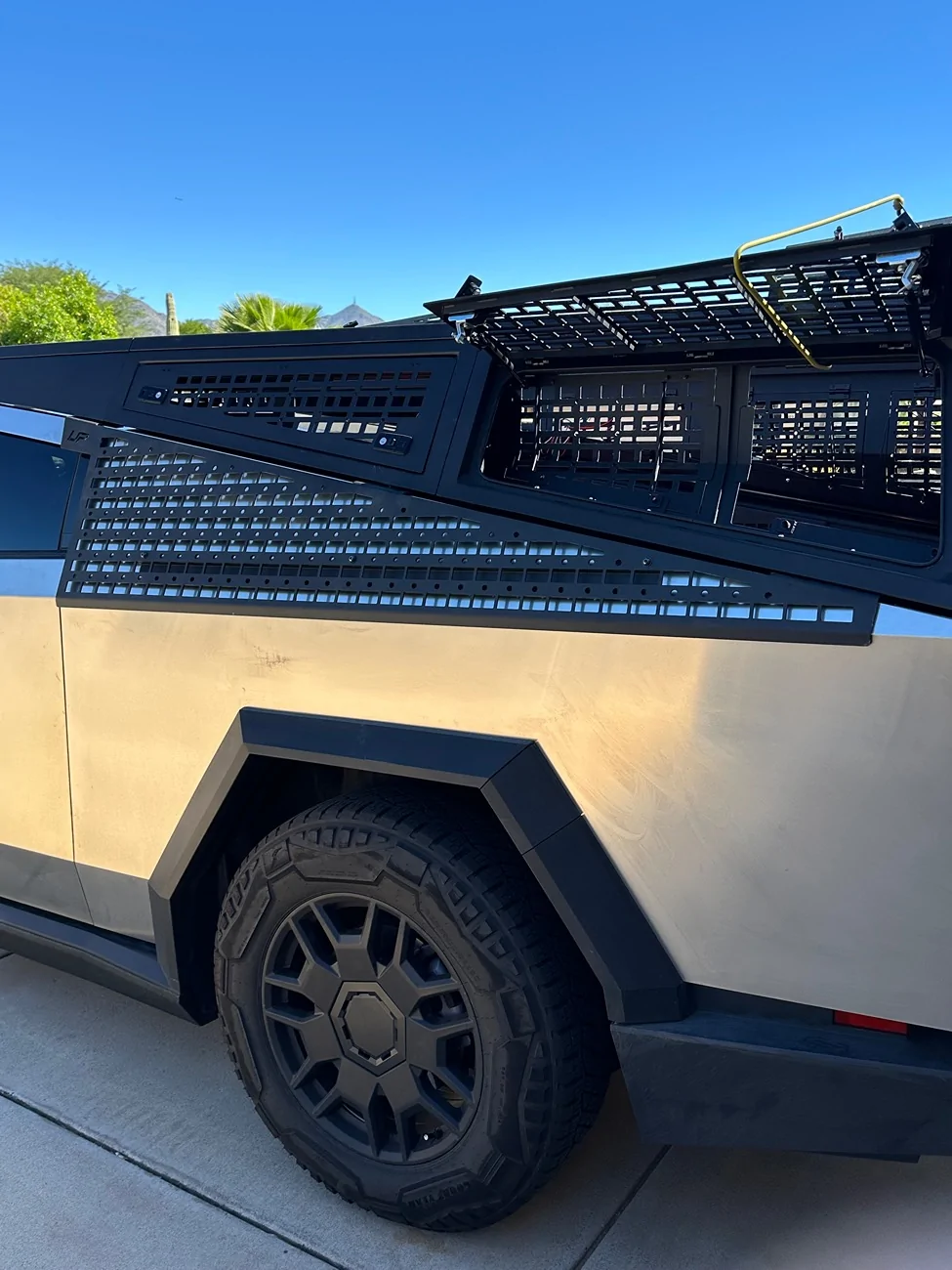 CyberFox CybertruckCo Solar Frunk, Urander Rack 2.0, Unplugged