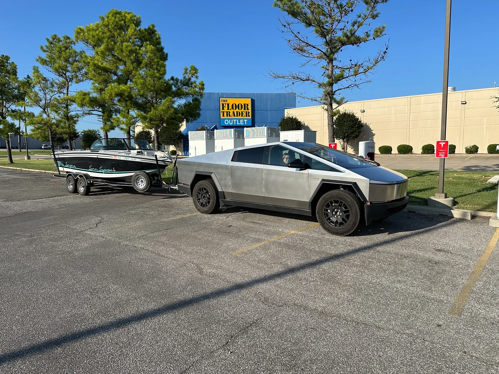 Tesla Cybertruck 🦾 Cybertruck doing truck stuff!  Post your photos! IMG_7871