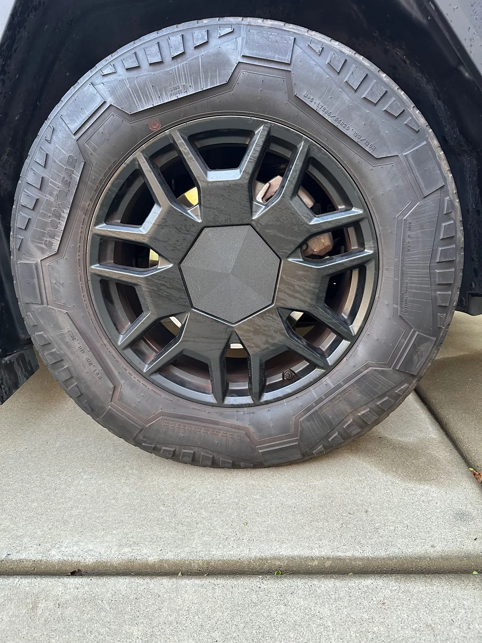 Tesla Cybertruck What do I order? Tires for FS AWD IMG_2221