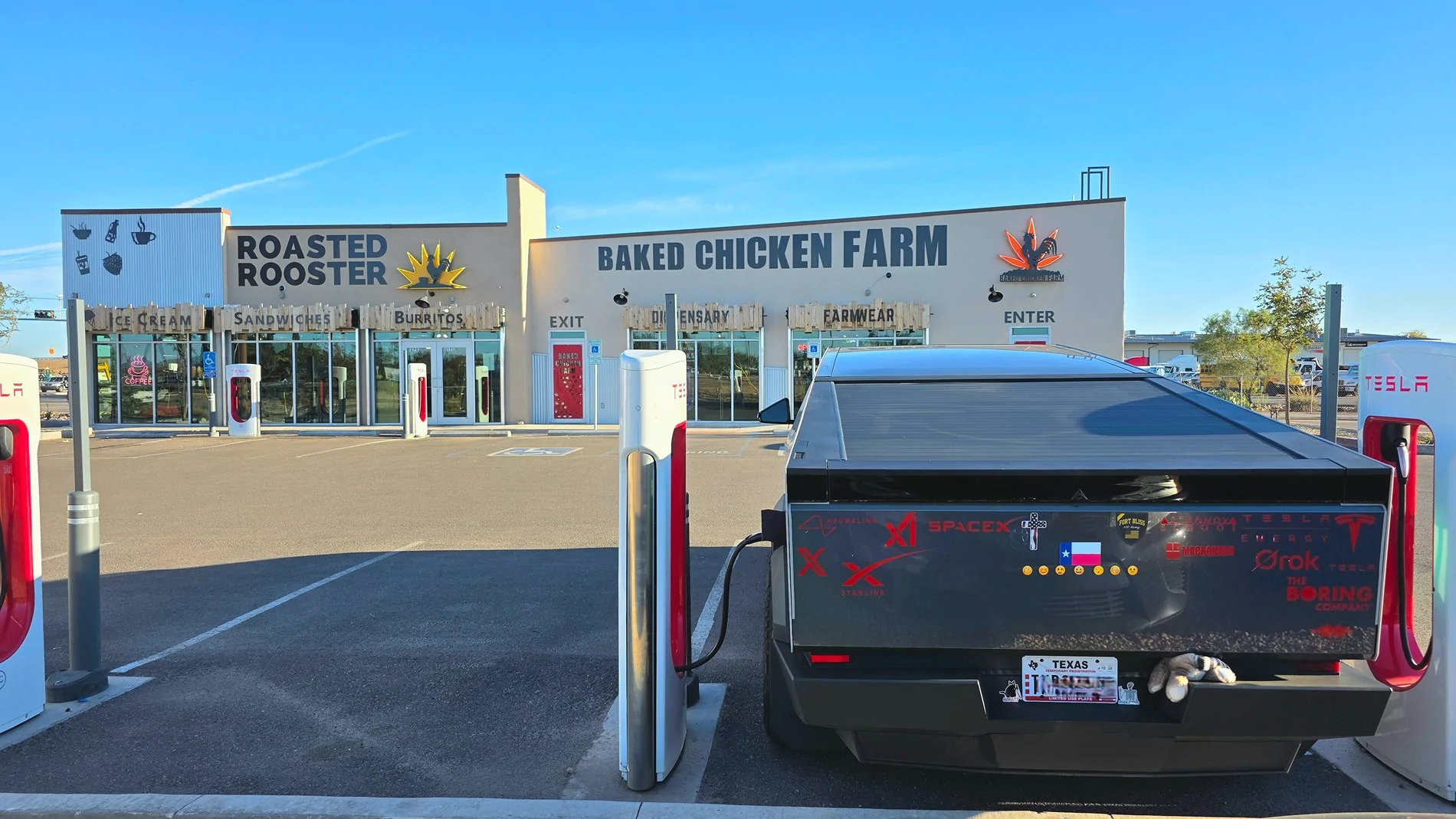 Tesla Cybertruck Daily random Cybertruck photos thread - Post Yours! 📸 🤳 20251027_171023