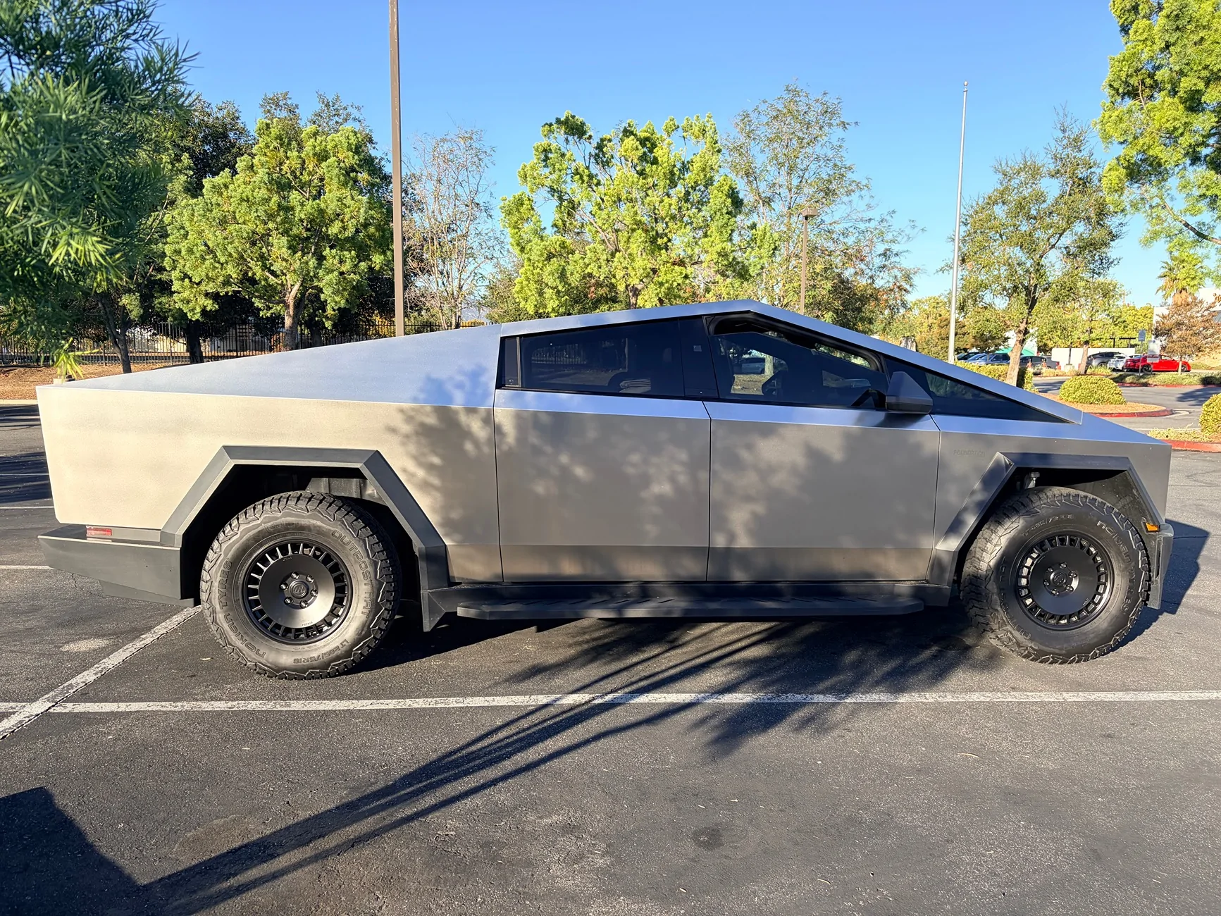 Tesla Cybertruck 285/75/18 Nokian Outpost NAT tires + 18" Atomic Wheels - my review / experience IMG_0149