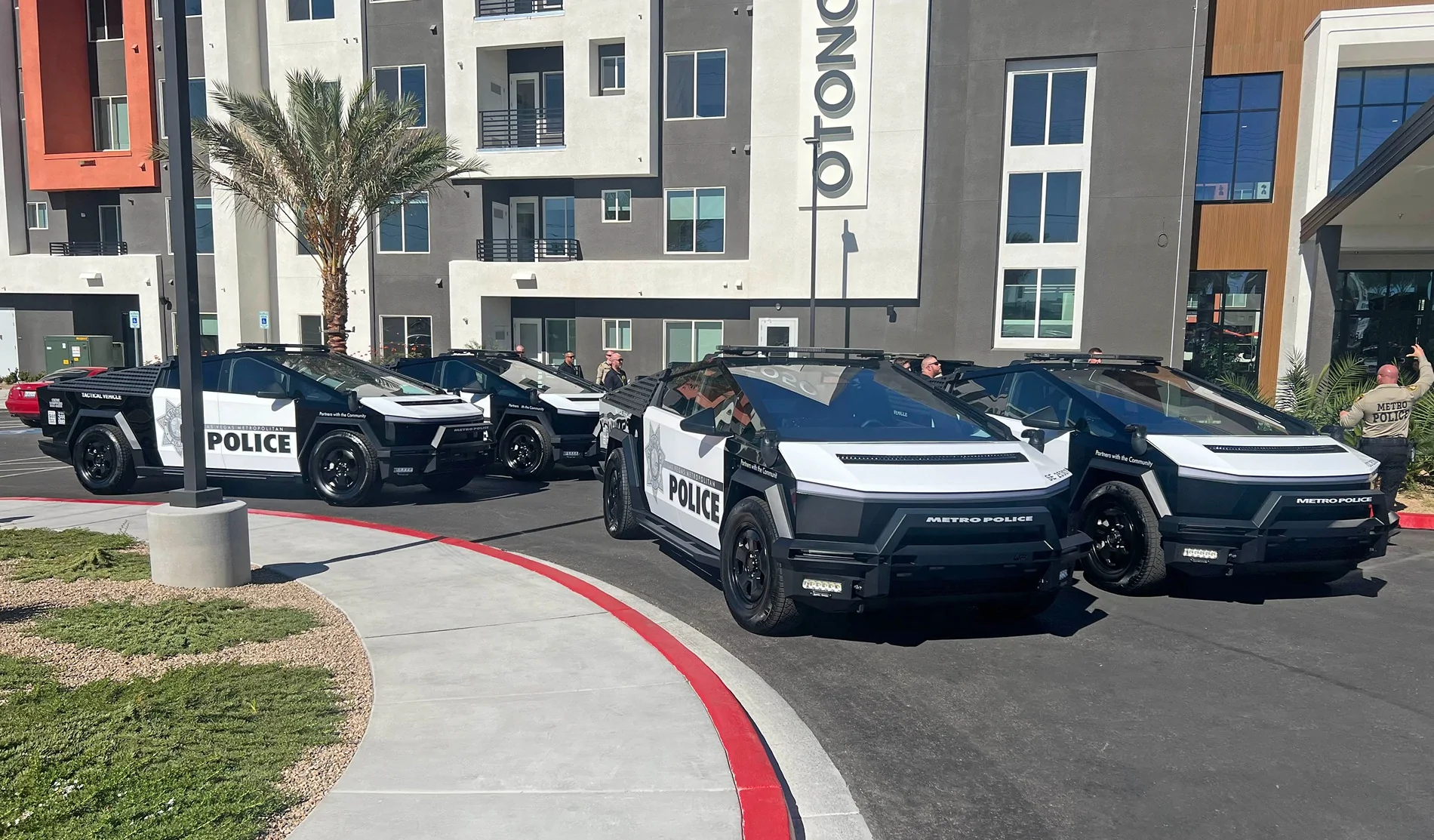 Tesla Cybertruck Las Vegas Police Cybertruck Fleet officially unveiled G4YXfDyWEAAT4nX