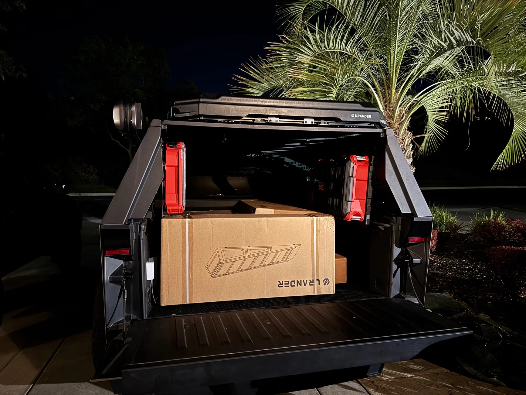 Tesla Cybertruck Urander Bed Cap Ideas & Setups IMG_5320
