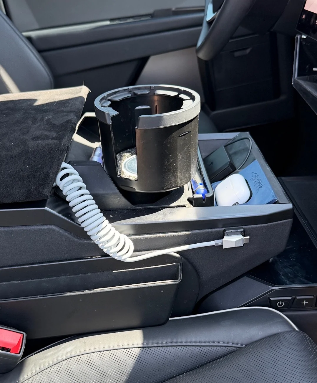Tesla Cybertruck Show us an accessory we’ve never seen before! MFZ Challenge thread. IMG_6467