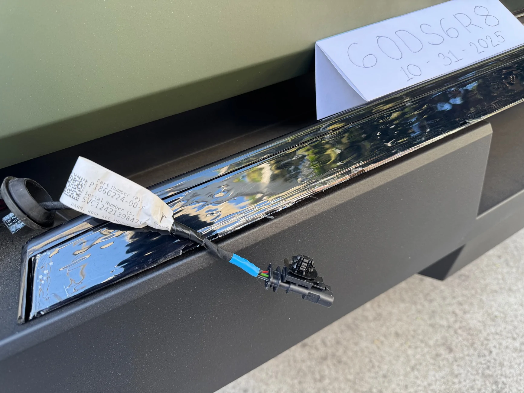 Tesla Cybertruck OEM CT Light Bar IMG_5390