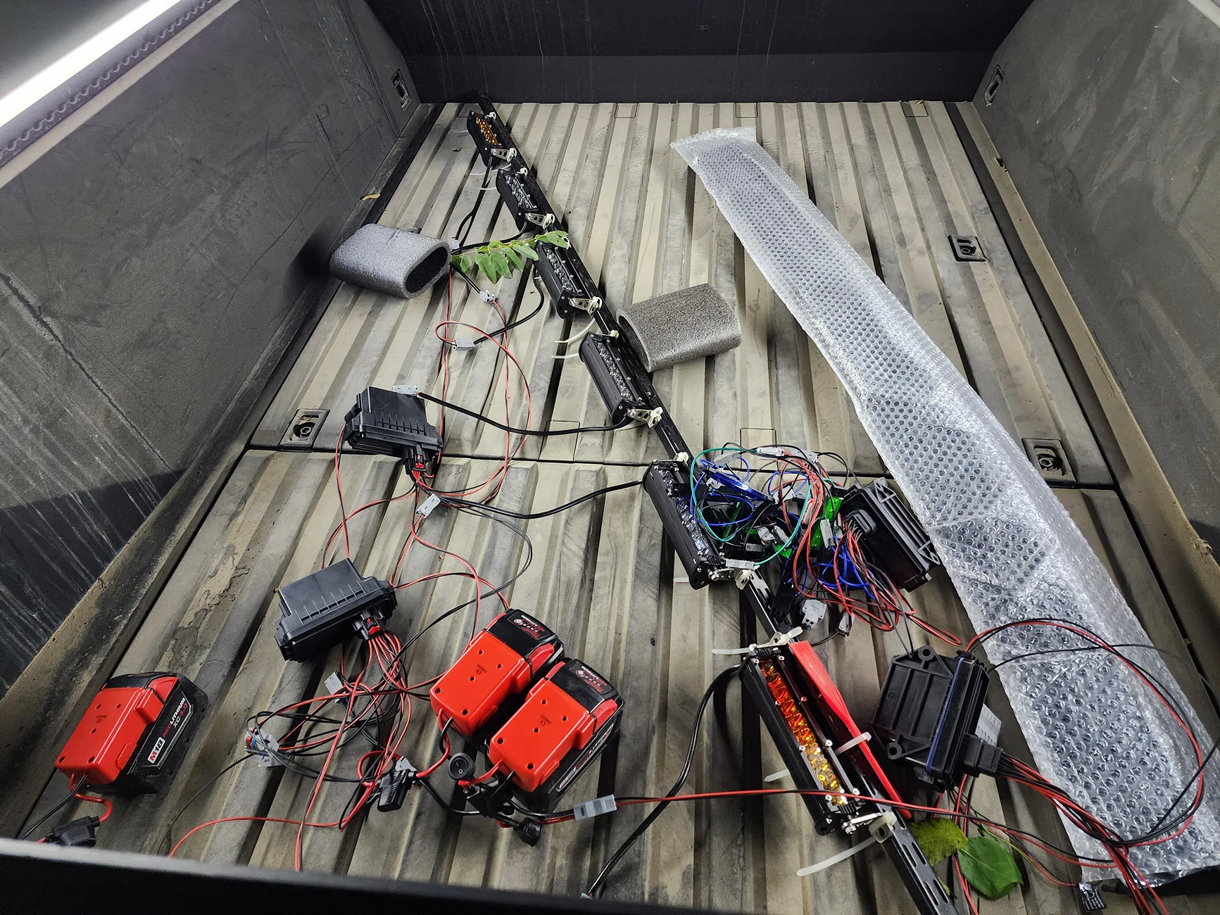Tesla Cybertruck DIY: Custom Light Control for Tesla Factory Offroad Lightbar and/ or Aftermarket 20251028_201549
