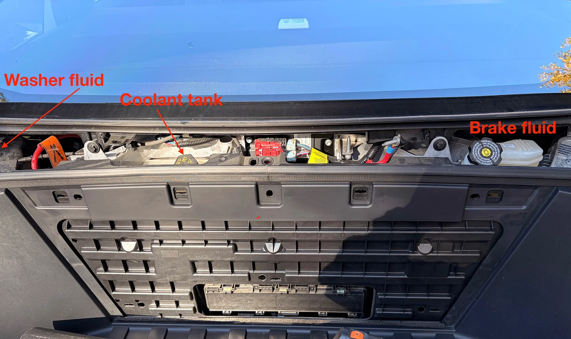 Tesla Cybertruck Coolant fluid top-off? IMG_0674