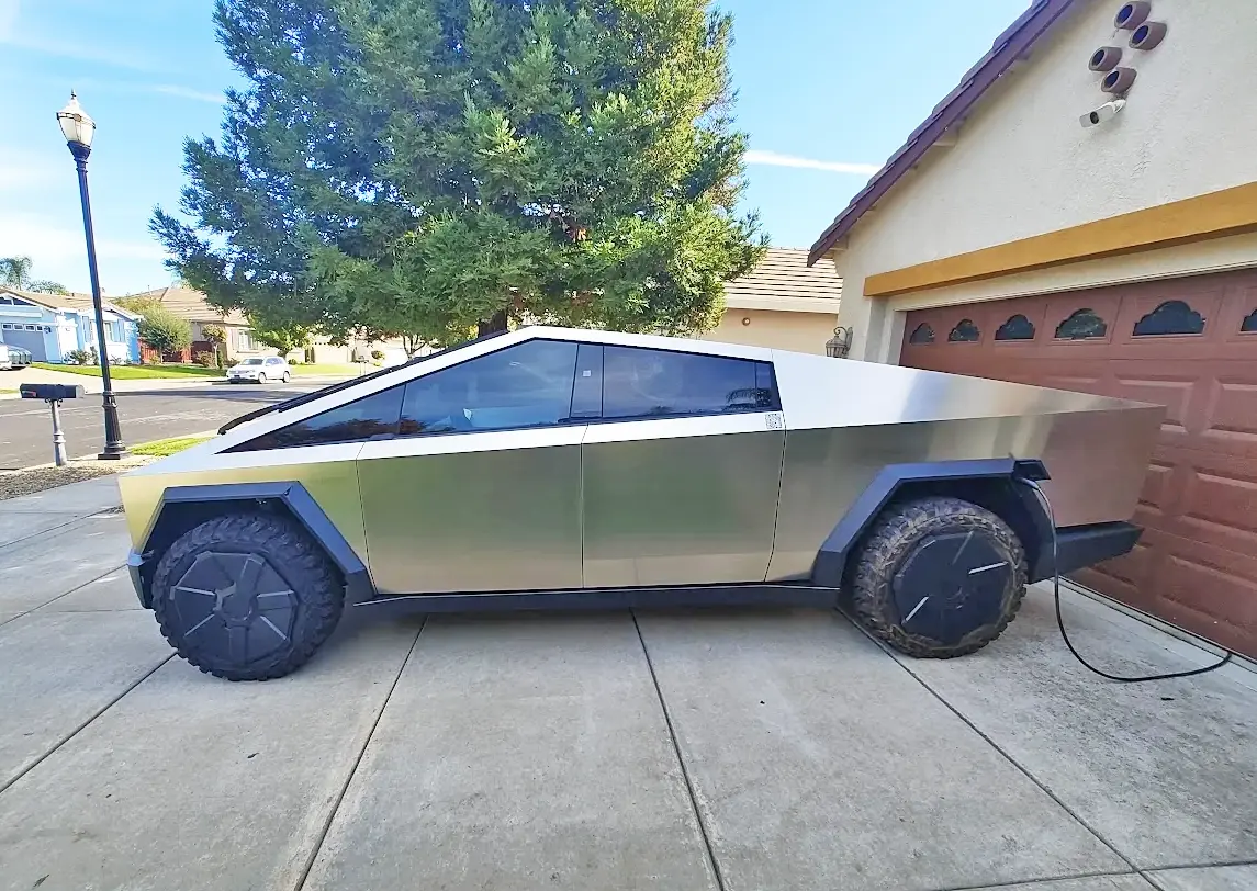 Tesla Cybertruck Cyberbeast on Gladiator X Comp M/T Tires + Diffuser Erase 108184-58497fc9b447161db7f82d8db199bab7