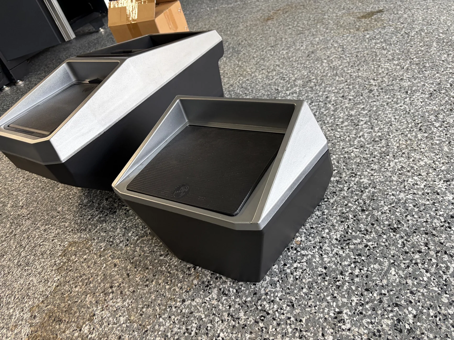 Indiana - Center consoles | Tesla Cybertruck Forum - Cybertruck Owners Club