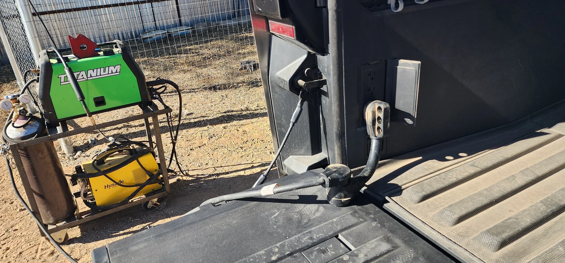 Tesla Cybertruck 🦾 Cybertruck doing truck stuff!  Post your photos! 20241215_135258