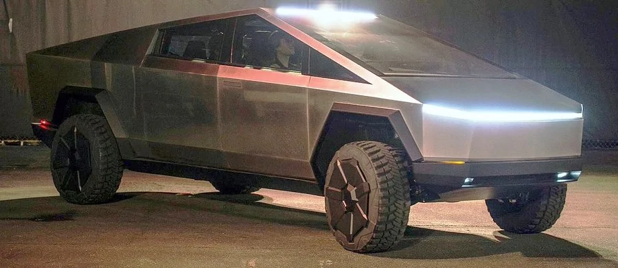 Tesla Cybertruck Cyberbeast on Gladiator X Comp M/T Tires + Diffuser Erase 1762822508200-nf
