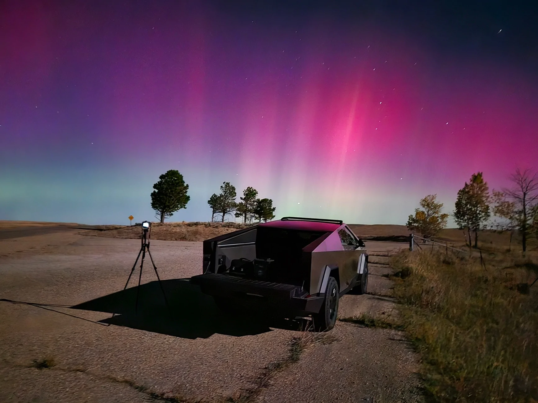 Tesla Cybertruck UFO with the northern lights and starlink 1000010656