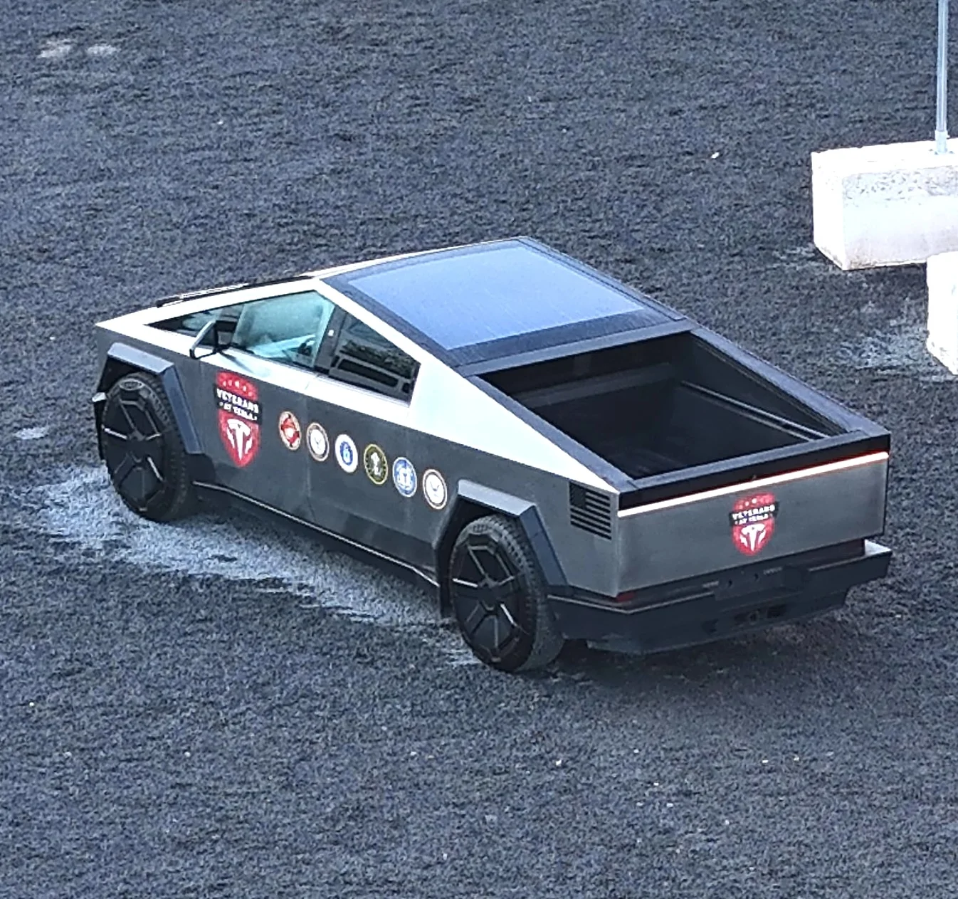 Tesla Cybertruck Cybertruck honors vets in Veterans Day display at Giga Texas G5kWhWQaUAE4M3C copy