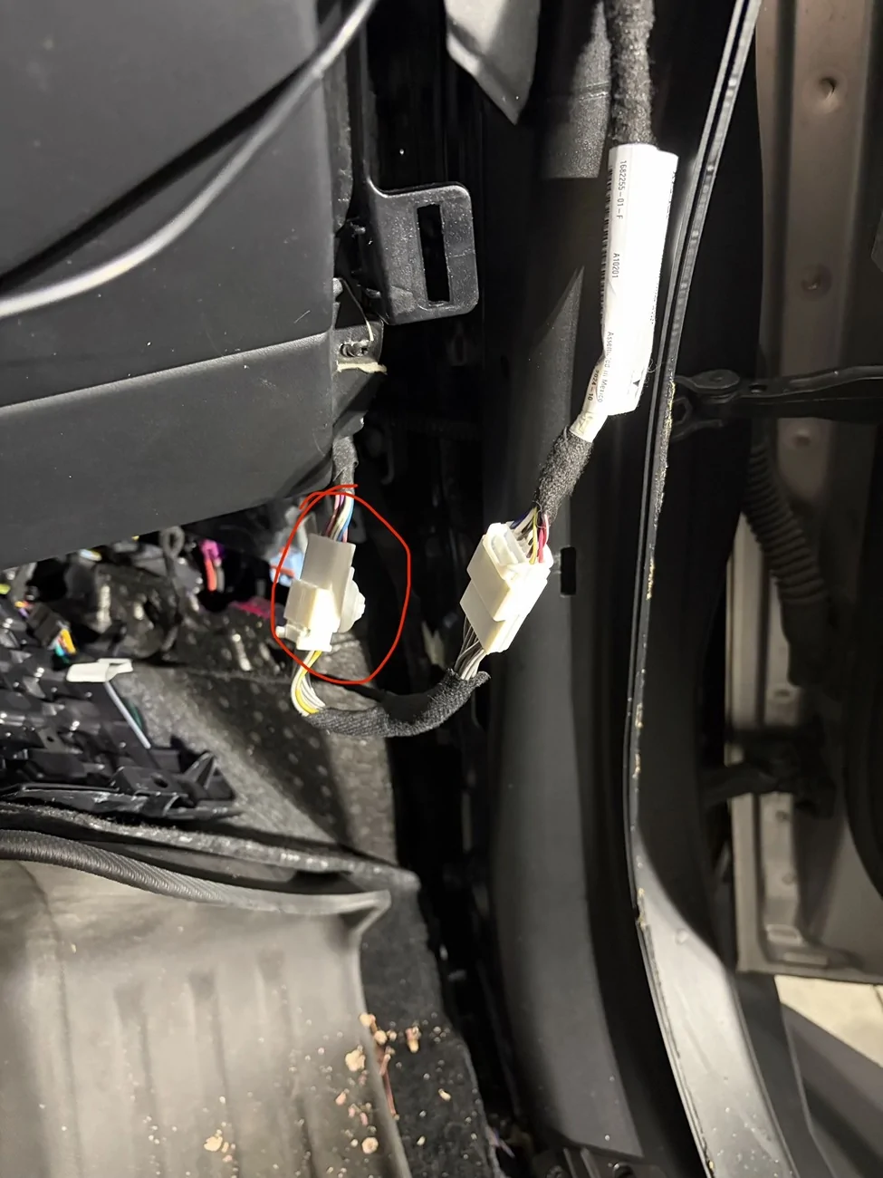 Tesla Cybertruck Installing dash screen and streaming rearview mirror wired connection
