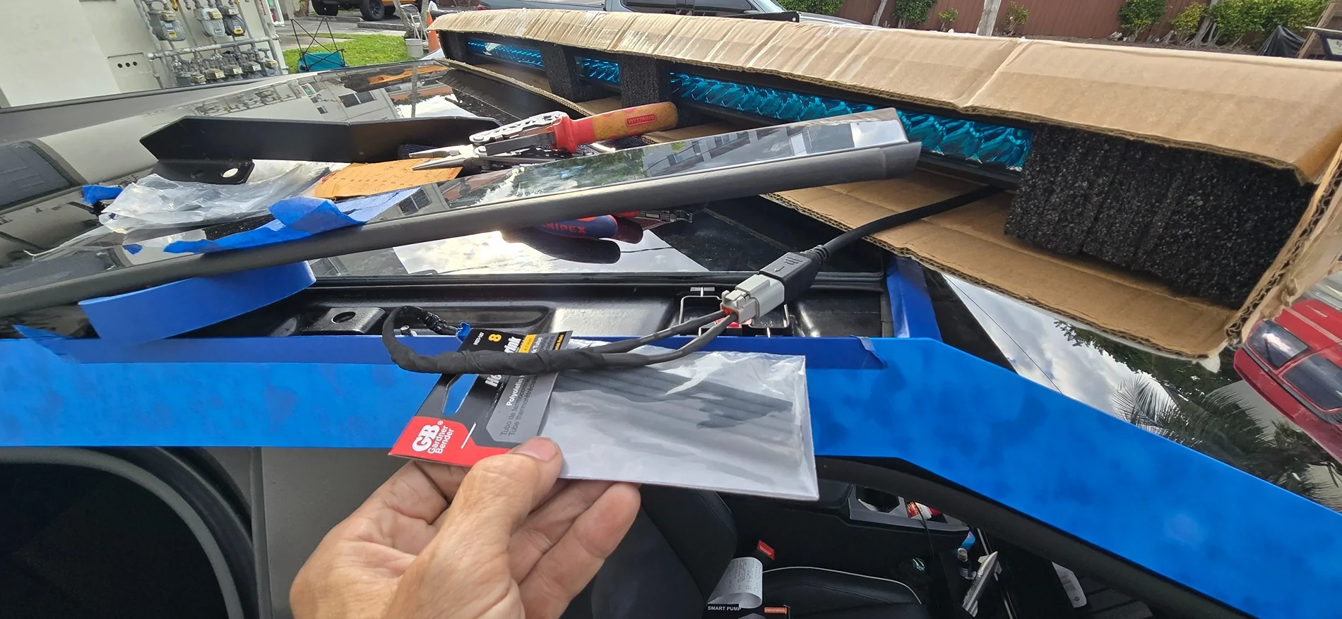 Tesla Cybertruck PSA - New Service Procedure for installing OEM Lightbar on Cybertruck 20251113_154736