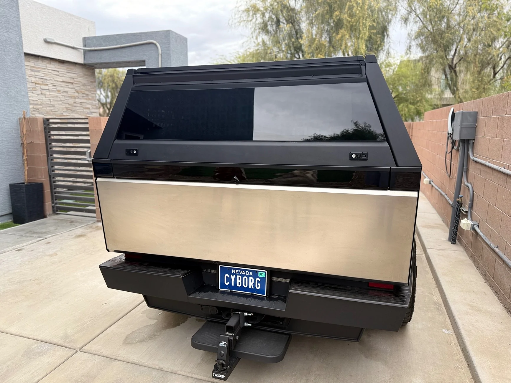 Tesla Cybertruck Urander Rack Mega Thread – Post Your Setup! IMG_9072
