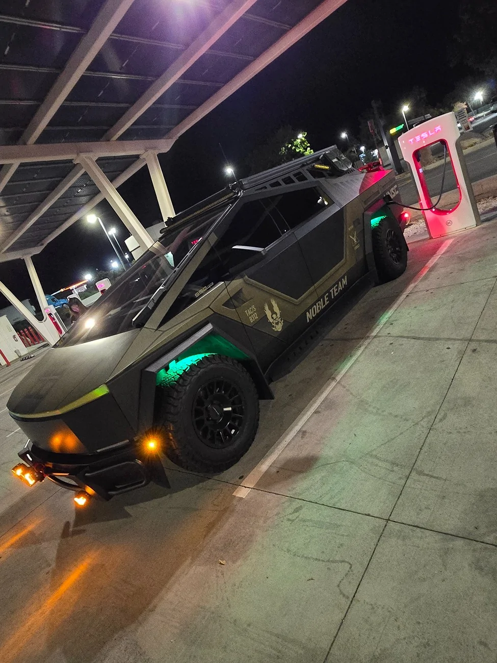 Tesla Cybertruck Show us an accessory we’ve never seen before! MFZ Challenge thread. 20251010_014108