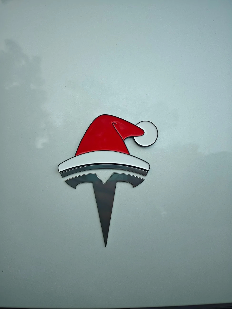 Tesla Cybertruck Deck Your Tesla in Holiday Cheer | Christmas Santa-Hat Emblem for Model S/3/X/Y & Cybertruck! 20251114171628_19_226