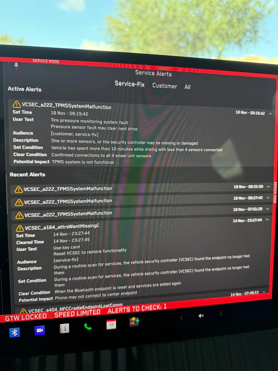Tesla Cybertruck Anyone ever get this vehicle controller error? vcsec_a164_attrswentmisingc 20251118_172254426_iOS
