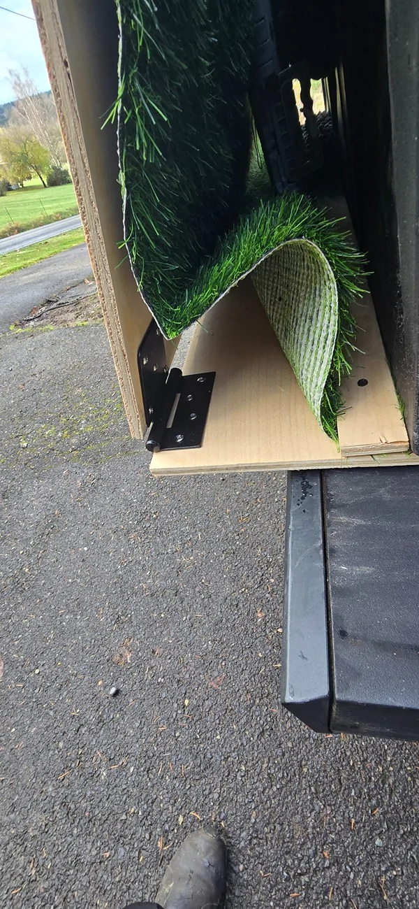 Tesla Cybertruck Cheap Bed Slider 20251120_105015