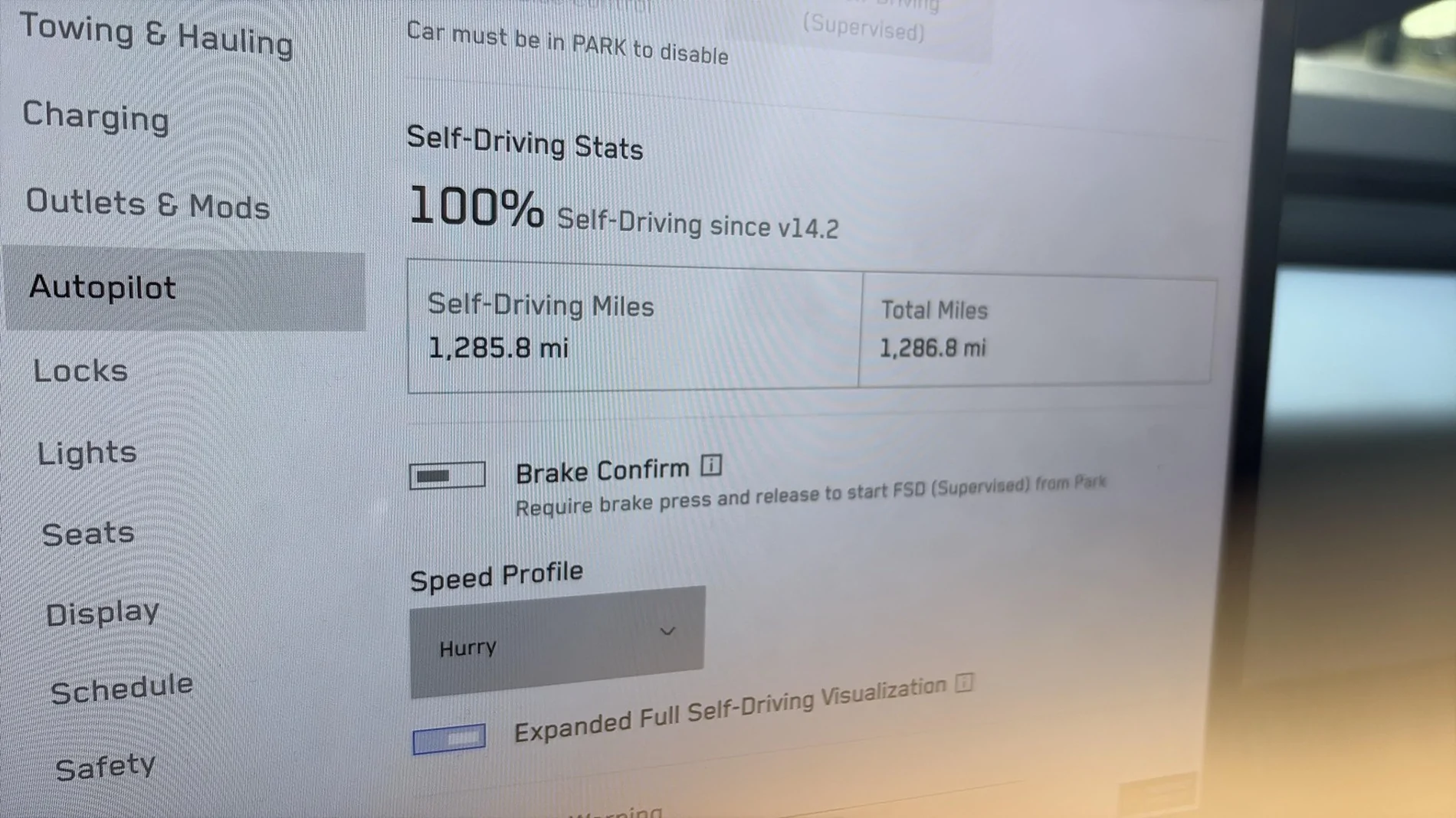 Tesla Cybertruck Cybertruck FSD drives 1,200 miles from Chicago to Florida without steering wheel or pedal touch (100% FSD score)! G69fDrnXsAAXa86
