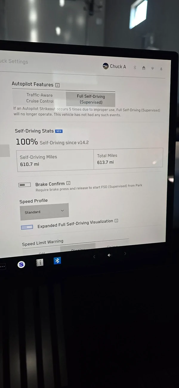 Tesla Cybertruck Cybertruck FSD drives 1,200 miles from Chicago to Florida without steering wheel or pedal touch (100% FSD score)! 20251130_092919