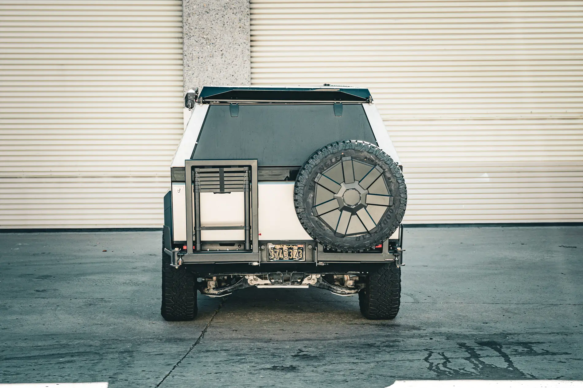 Tesla Cybertruck Space Campers Deliveries? 1764627718012-38