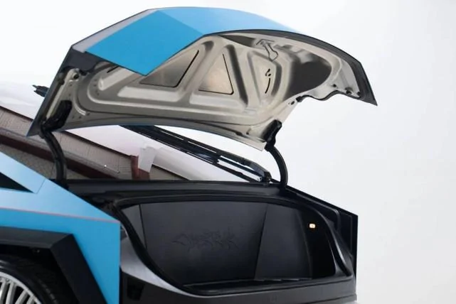 Tesla Cybertruck Do You Always Wrap Door Jambs? CT Blue Sky - Frunk 