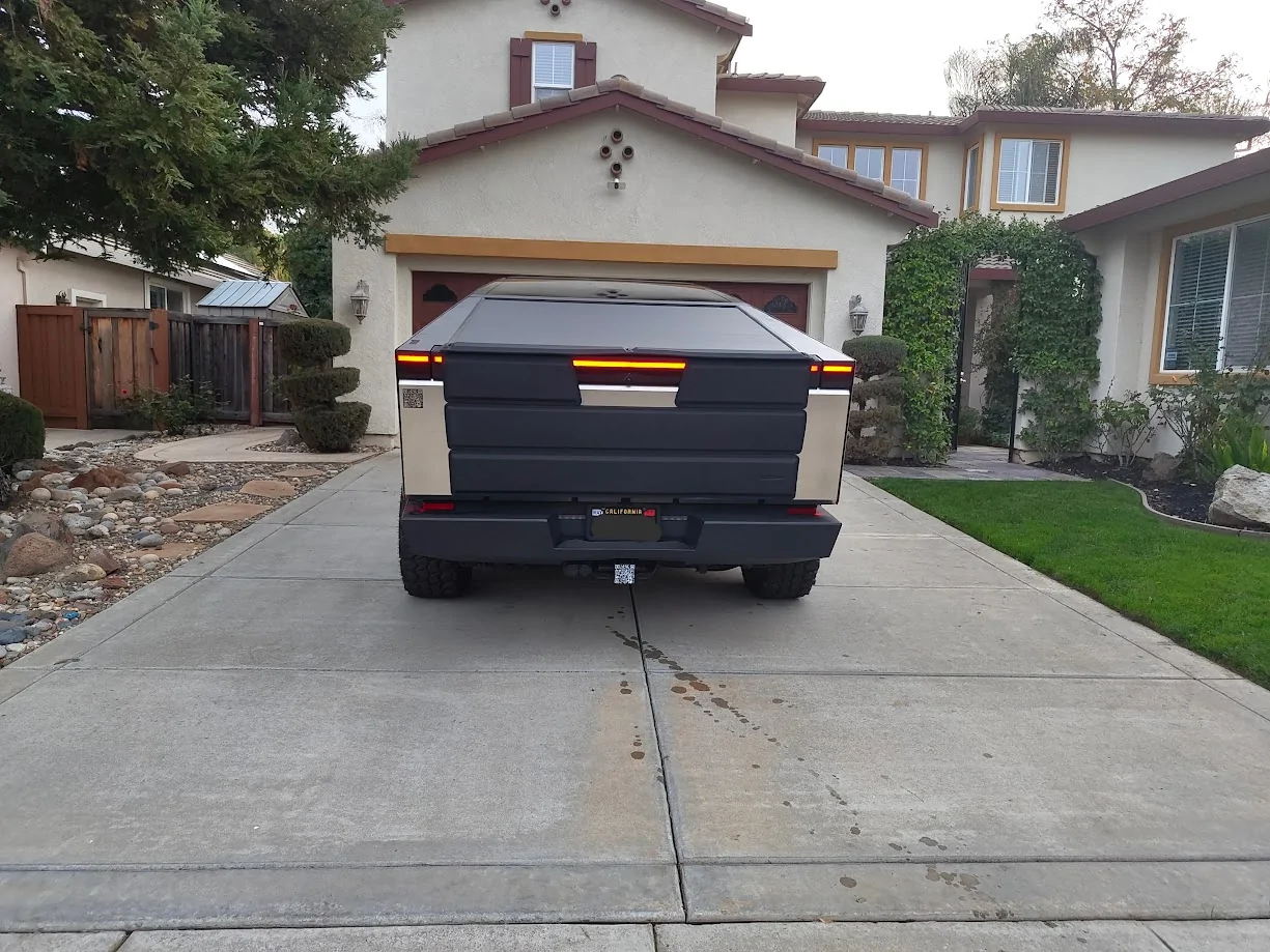 Tesla Cybertruck Tailgate Shield - What is this for? 1764722144254-0q