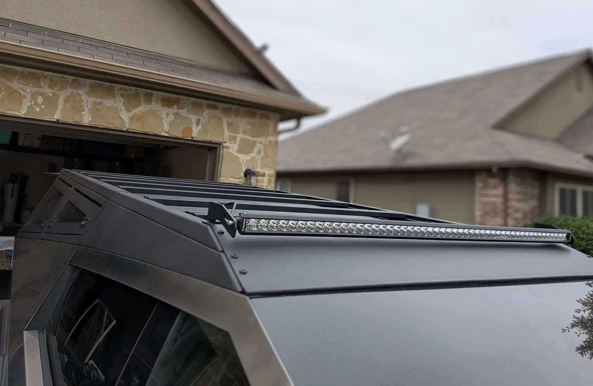 Tesla Cybertruck Urander Rack Mega Thread – Post Your Setup! 1764796489479-o