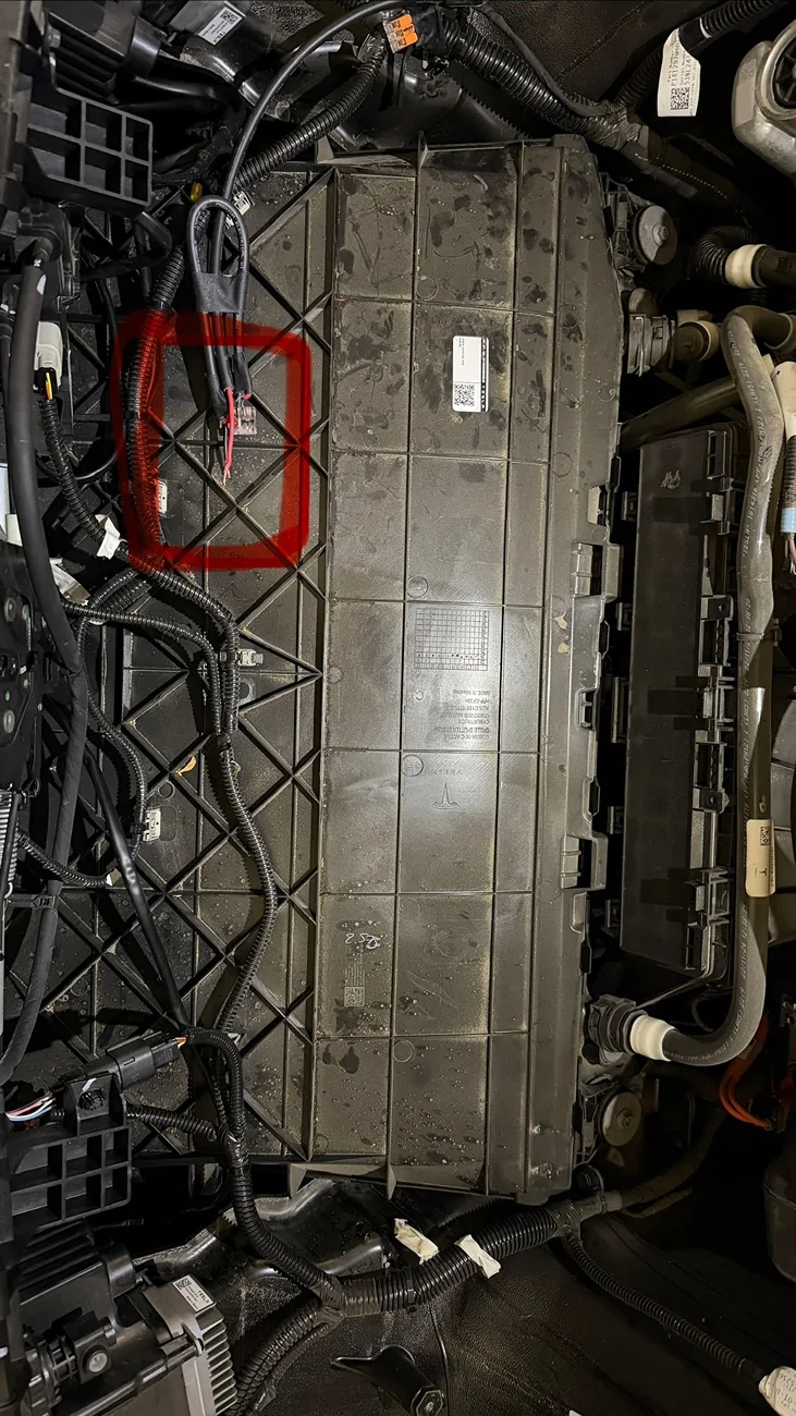 Tesla Cybertruck 48V battery enclosure question? IMG_8211