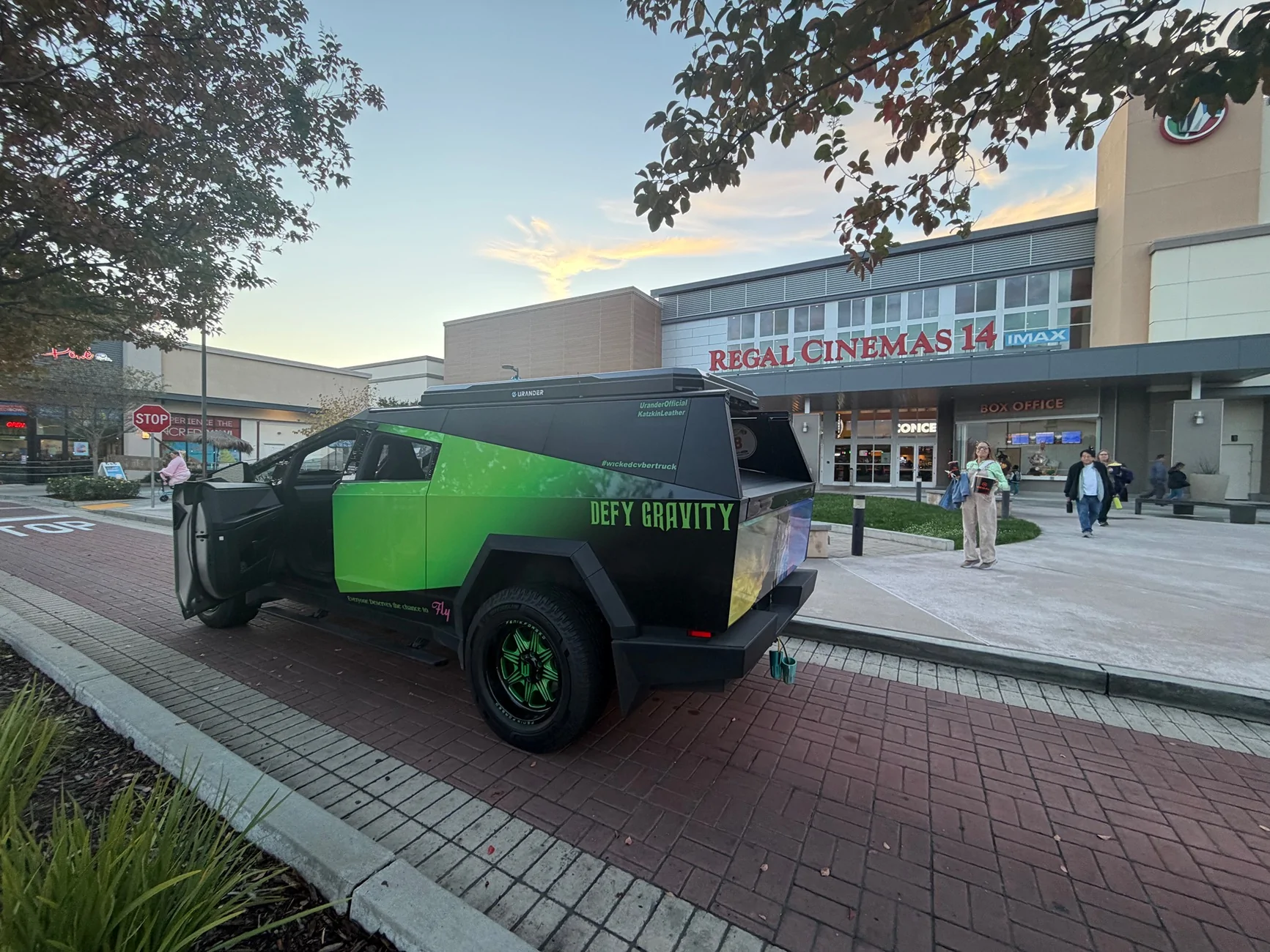 Tesla Cybertruck Flat Rack Setup Surprised Us – Range Loss Was Way Lower Than Expected IMG_0734