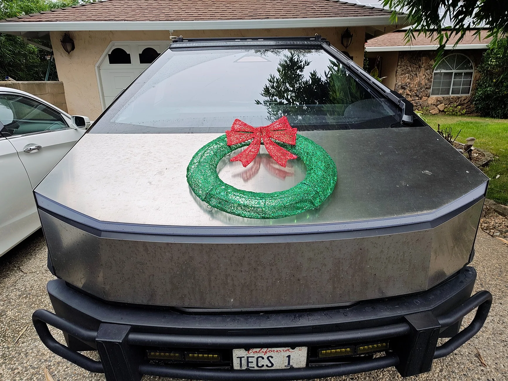 Tesla Cybertruck HO HO Holiday ideas. IMG_20251206_120153647_PCT