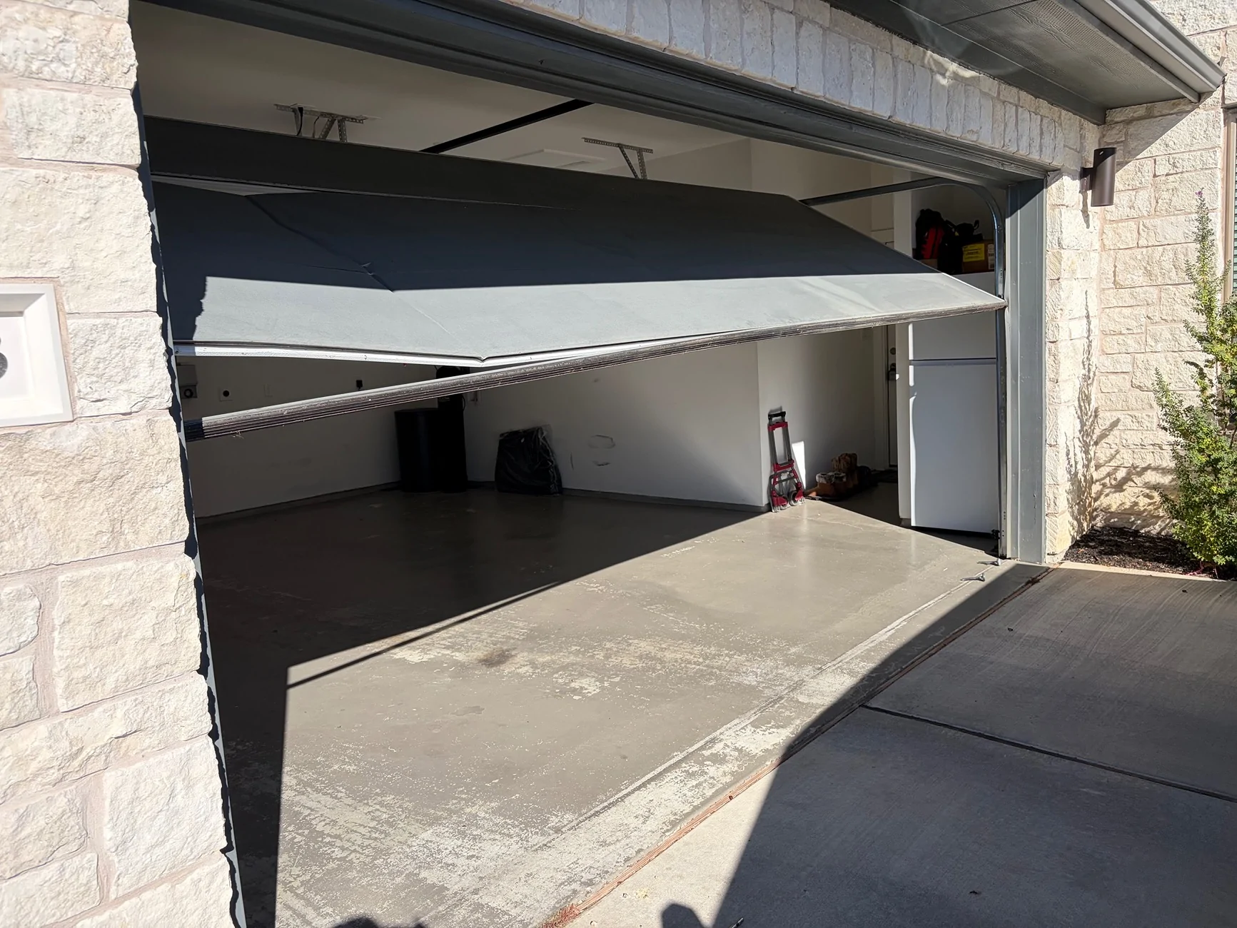 Tesla Cybertruck MyQ Auto-Close Strikes Again ⚠️ IMG_9952