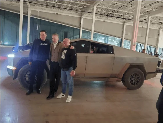 Tesla Cybertruck Joe Rogan takes Cybertruck for a Spin! [CLOSED DUE TO POLITICS] Screenshot (22)