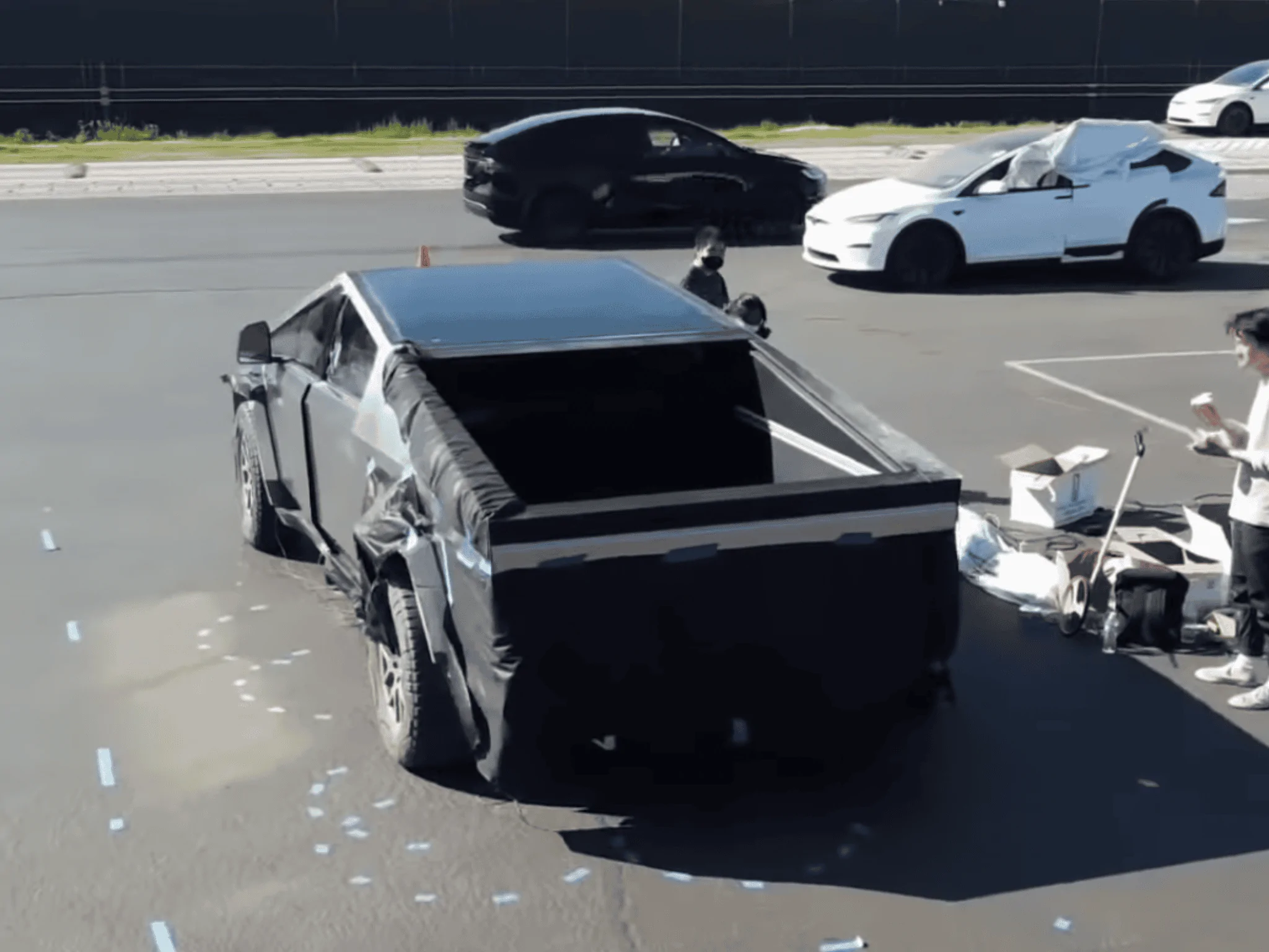 Tesla Cybertruck Cybertruck prototype spotted again on Fremont track. (2/7/2022) 4876CB04-1C17-462D-813A-2DA9FC5FB808