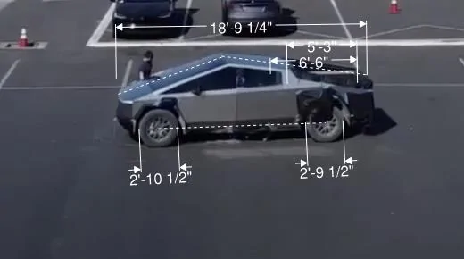 Tesla Cybertruck Cybertruck prototype spotted again on Fremont track. (2/7/2022) FLBo2JAX0AMuC83
