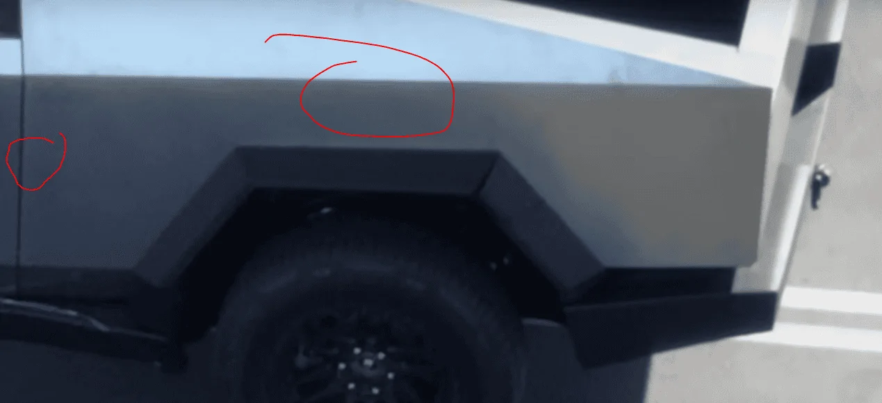 Toolbox storage_ Side Sail door.PNG