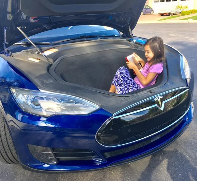 Tesla Cybertruck Cybertruck Frunk FullSizeRender