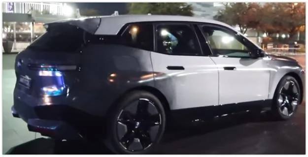 Tesla Cybertruck BMW color/Paint Changing vehicle  E-Ink Car change color