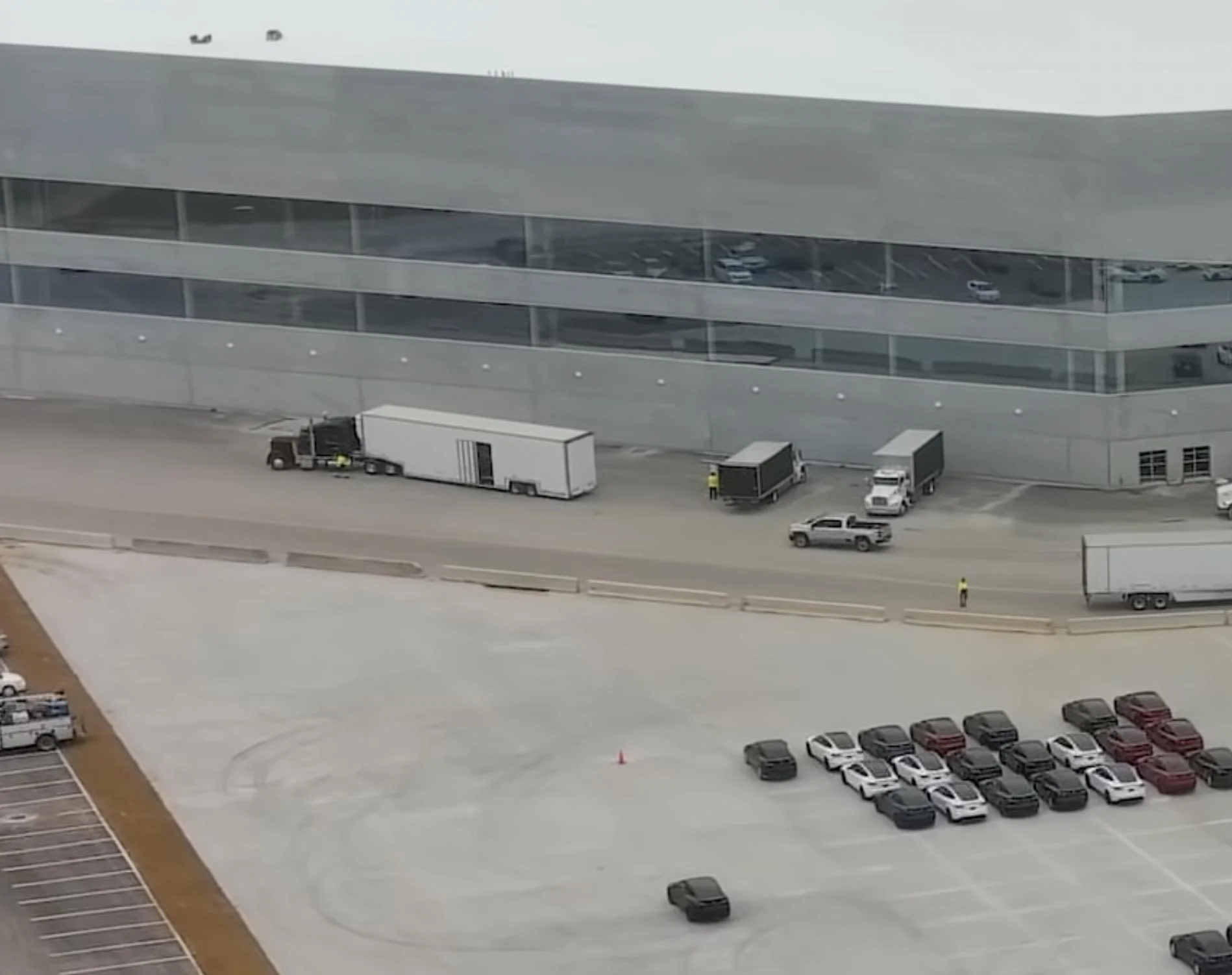 Tesla Cybertruck BREAKING! Cybertruck Spotted On Site at Austin Giga Factory for Cyber Rodeo Screen Shot 2022-04-06 at 12.31.58 PM