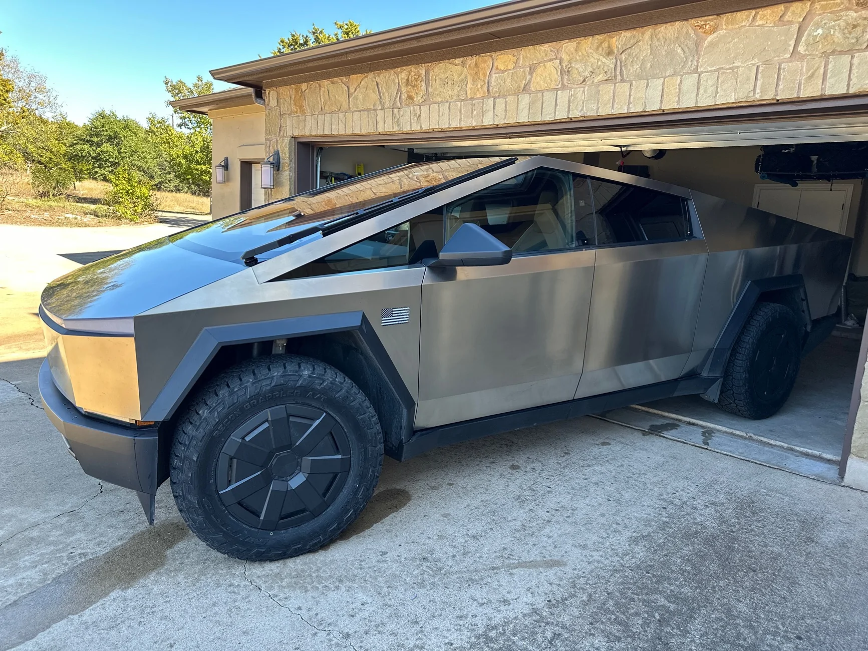Tesla Cybertruck How can we adjust settings for aftermarket tire size IMG_2958