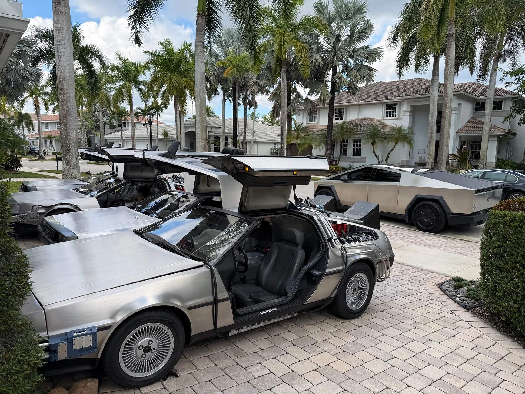 Tesla Cybertruck Stainless Steel Sunday … Photoshoot with my Cyberbeast and 4 DeLoreans IMG_2325