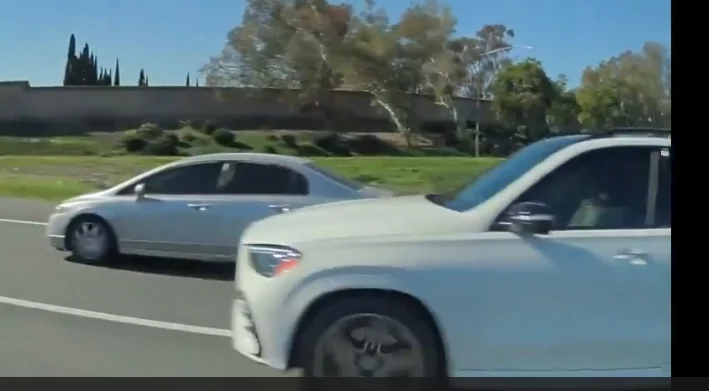 Tesla Cybertruck Auto Emergency Braking saved the day (and prob. some lives, too) AISelect_20251208_022334_Firefox