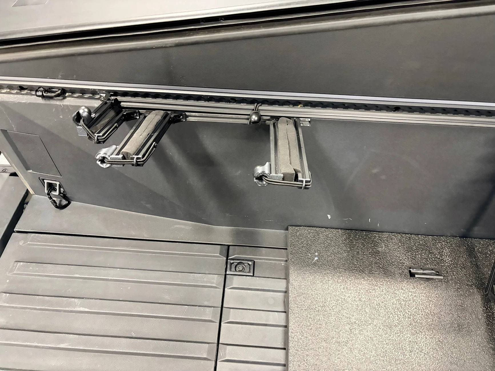 Tesla Cybertruck Snowboard / ski rack attached to L-track bed build 🏂 IMG_0384