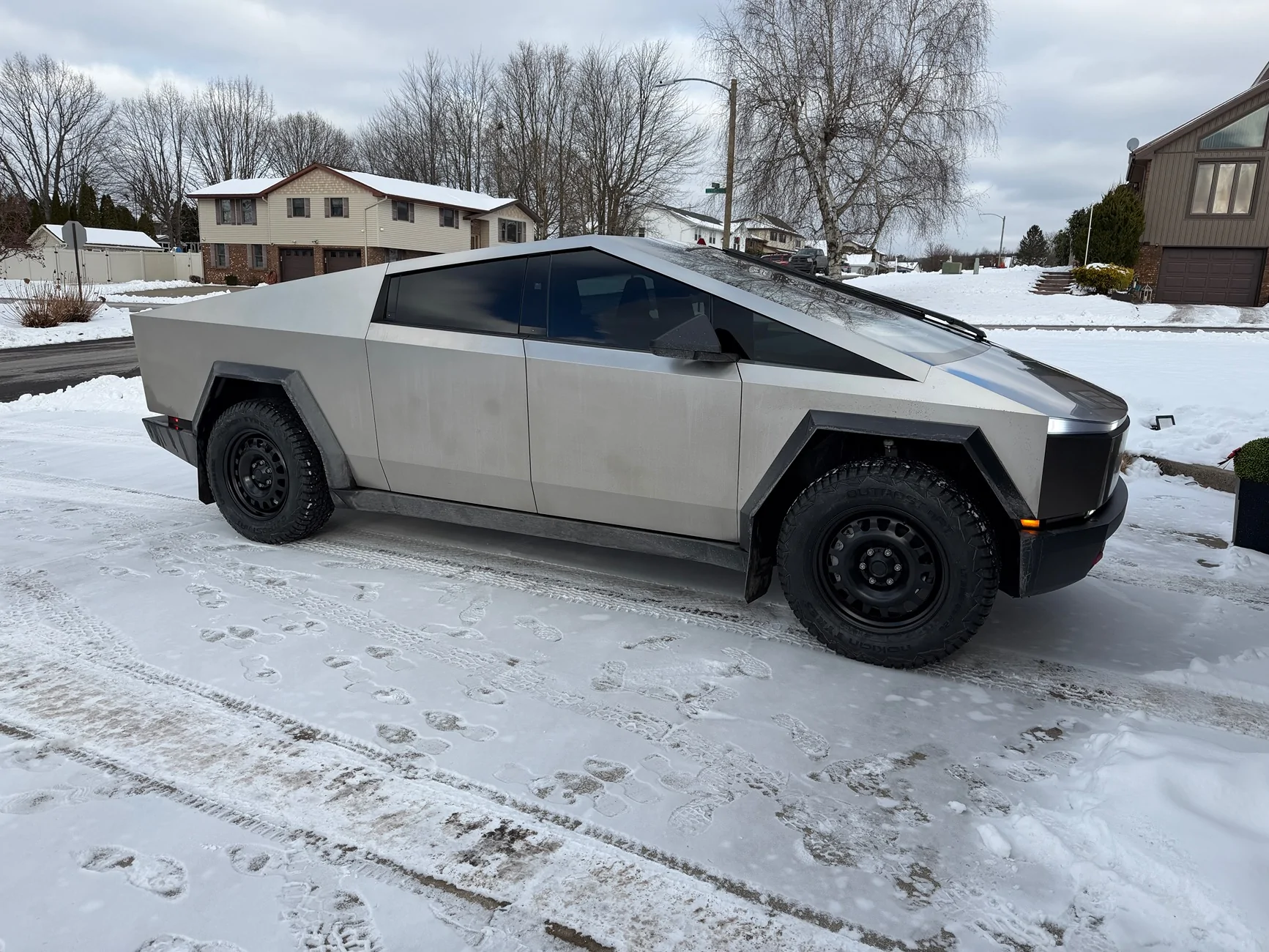 Tesla Cybertruck Daily random Cybertruck photos thread - Post Yours! 📸 🤳 IMG_0478