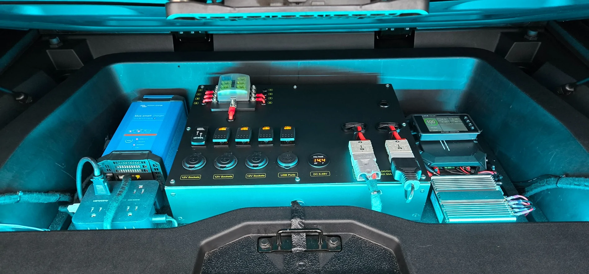 Tesla Cybertruck Bed trunk vault Ver1.2 -- LiFePO4 Battery Pack Setup 20251209_161548