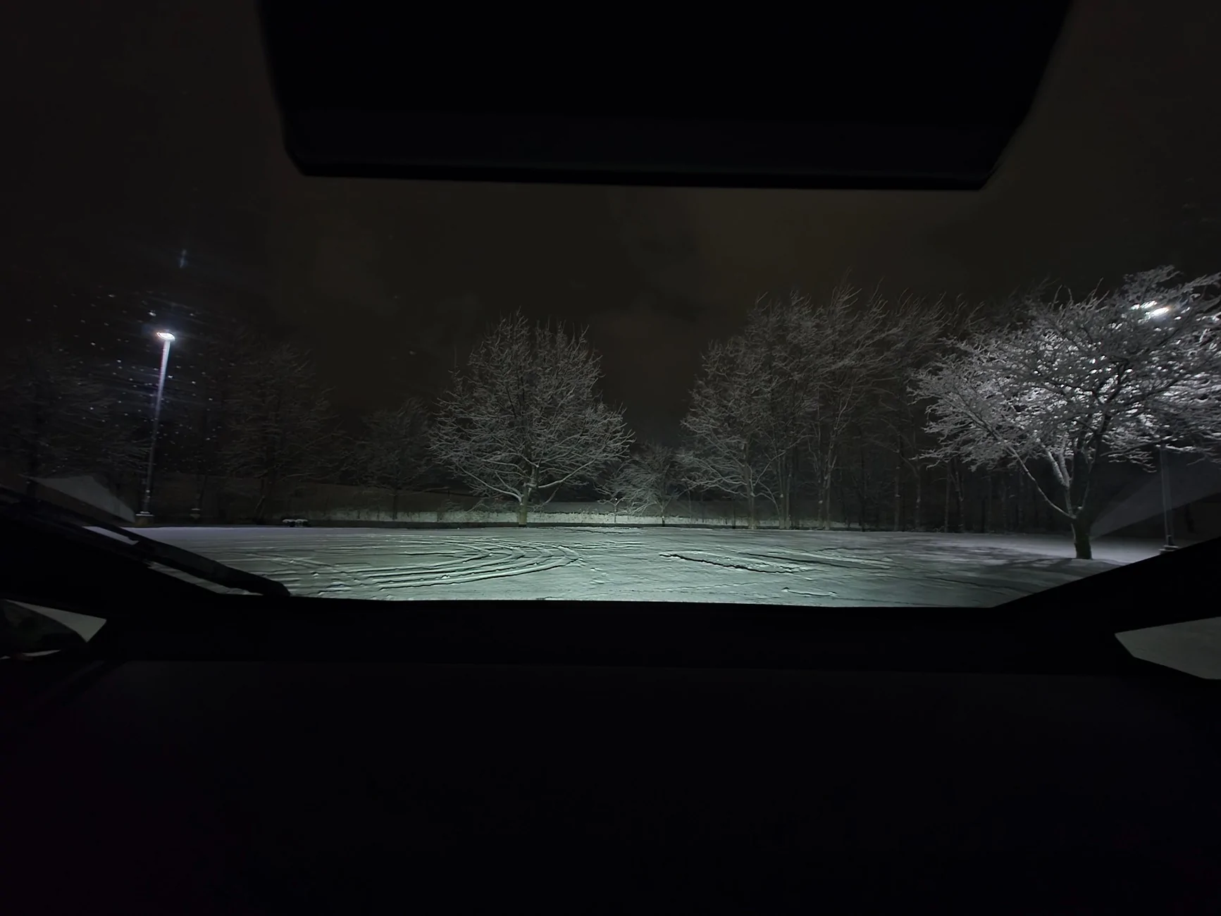 Tesla Cybertruck Would this solve snow blocking headlights? 20251214_055537