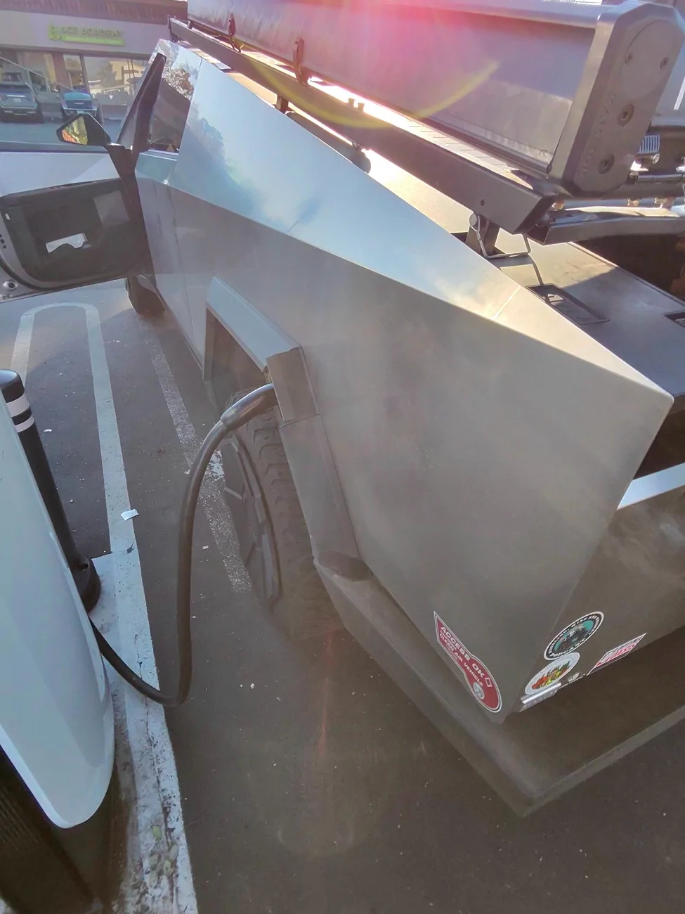 Tesla Cybertruck Bed trunk vault Ver1.2 -- LiFePO4 Battery Pack Setup 20251124_151213_9b458eb2
