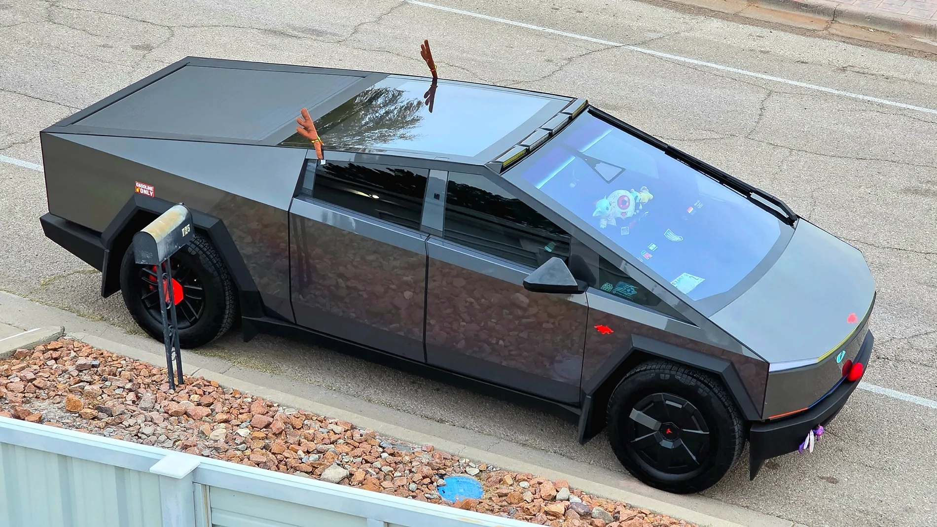 Tesla Cybertruck Daily random Cybertruck photos thread - Post Yours! 📸 🤳 20251215_071830